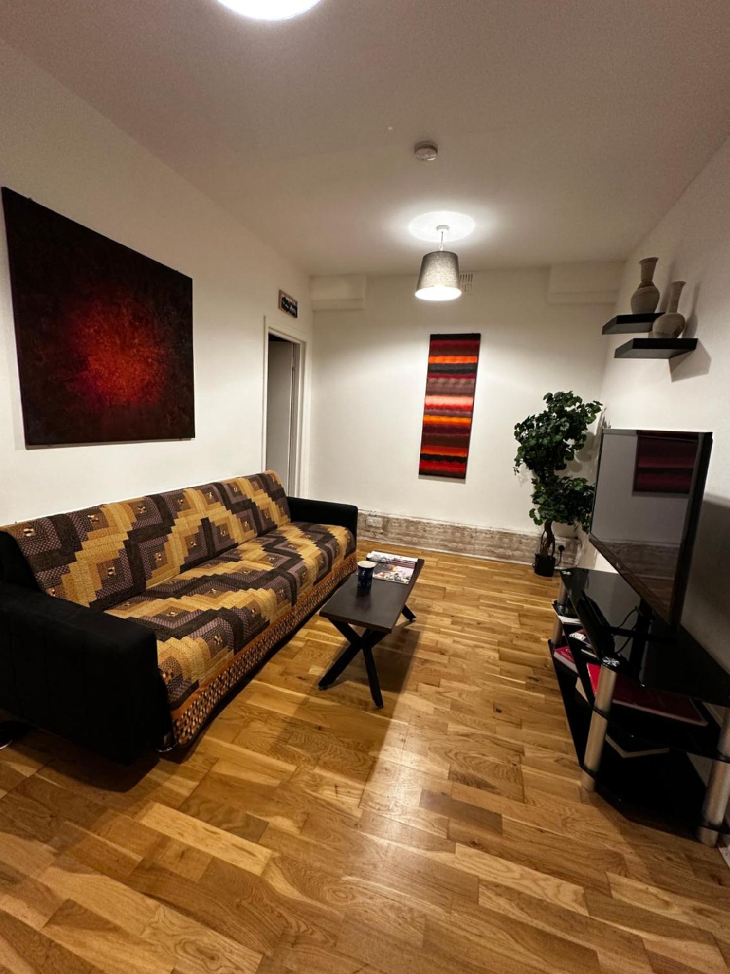 Charming 1-Bedroom Apartment Southfields, London Exterior photo